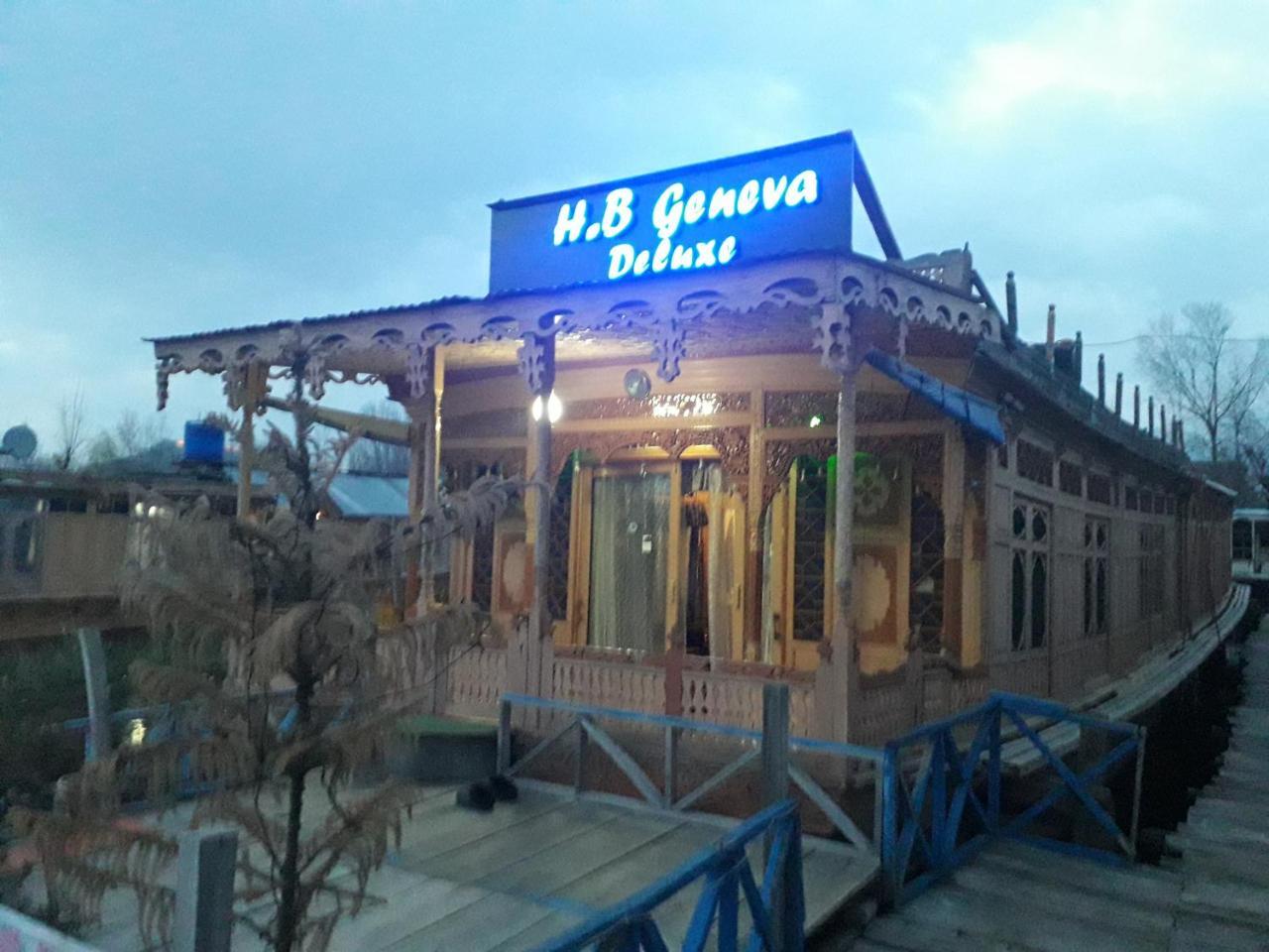 Heritage Geneva House Boat Srīnagar Exteriör bild